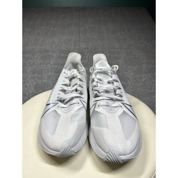 Nike Womens Zoom Gravity BQ3203-001 Ivory Running Shoes Sneakers Size 9 - Picture 2 of 9